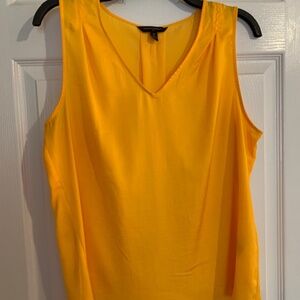 Banana Republic Orange v-neck sleeveless top, size large